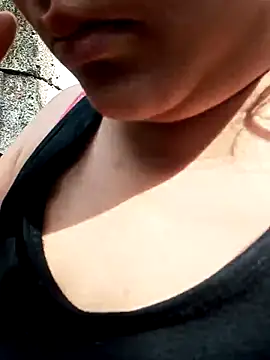 Snapshot of slutty_pinay12 chatting on November 2, 5:34 am slutty pinay12 online show from November 2, 5:34 am