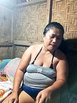 Snapshot of slutty_pinay12 chatting on November 12, 11:08 pm slutty pinay12 online show from November 12, 11:08 pm