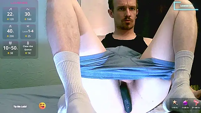 Snapshot of britlad77 chatting on October 6, 1:23 pm britlad77 online show from October 6, 1:23 pm