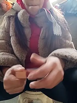 Snapshot of -Miu-98 chatting on December 18, 1:55 am -Miu-98 online show from December 18, 1:55 am