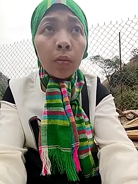 Snapshot of -Miu-98 chatting on December 17, 2:38 am -Miu-98 online show from December 17, 2:38 am