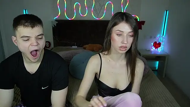 Vikki George online show from December 21, 9:04 pm