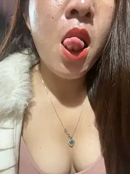 Luna-ass online show from December 3, 1:28 am