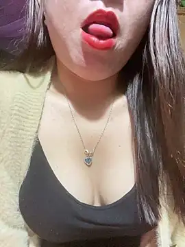 Luna-ass online show from December 19, 12:47 am