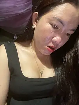 Snapshot of Luna-ass chatting on October 6, 12:17 pm Luna-ass online show from October 6, 12:17 pm