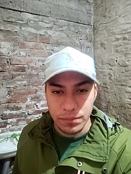 Snapshot of pareja076 chatting on September 26, 1:07 pm pareja076 online show from September 26, 1:07 pm