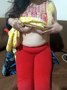 Snapshot of sassy_aly007 chatting on November 6, 6:56 pm sassy aly007 online show from November 6, 6:56 pm