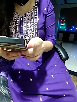 Snapshot of sassy_aly007 chatting on November 10, 5:07 pm sassy aly007 online show from November 10, 5:07 pm