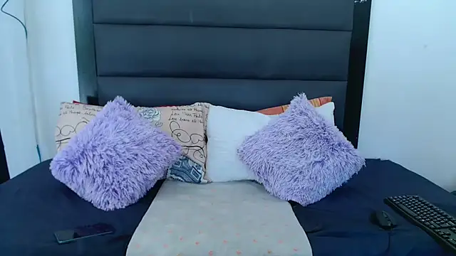 CURVYBUBBLEZ online show from October 9, 9:21 am