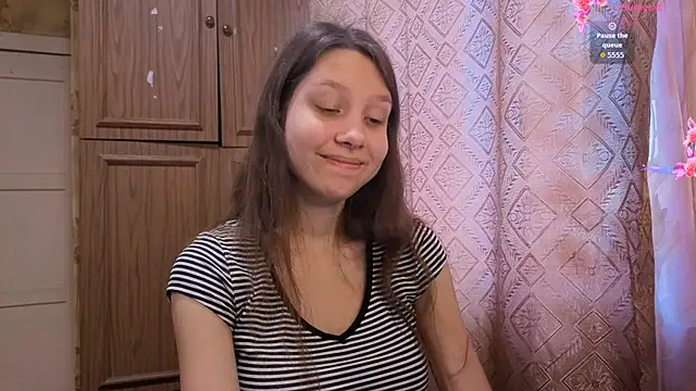 QutieDaSweet online show from December 1, 8:26 am