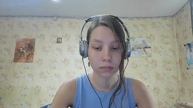 QutieDaSweet online show from October 5, 6:26 am