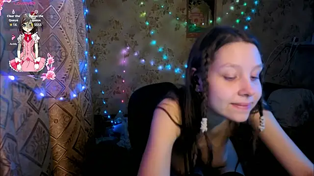 QutieDaSweet online show from January 16, 1:15 pm