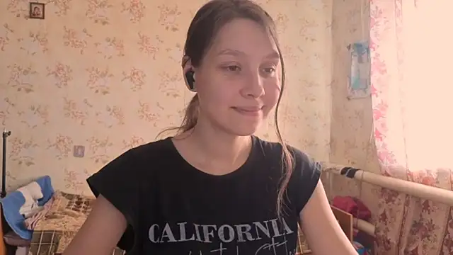 QutieDaSweet online show from October 17, 7:22 am