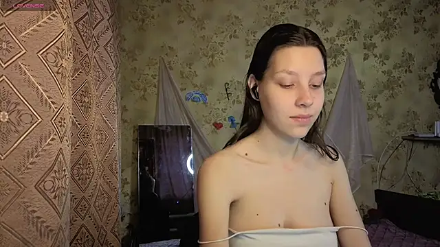 QutieDaSweet online show from February 20, 1:24 am