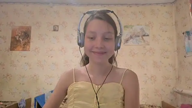 QutieDaSweet online show from October 2, 7:23 am