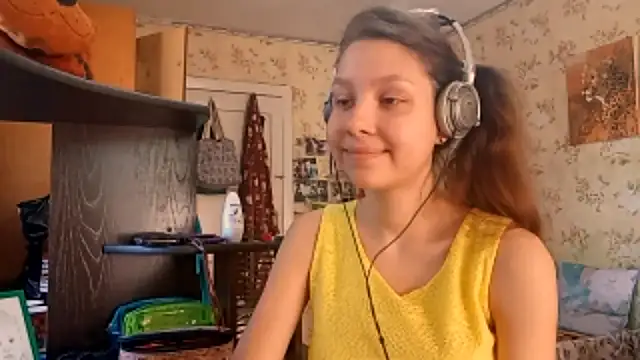 QutieDaSweet online show from September 26, 7:04 am