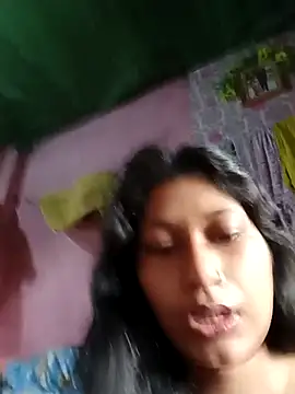 Snapshot of soni2005 chatting on February 25, 3:40 am soni2005 online show from February 25, 3:40 am