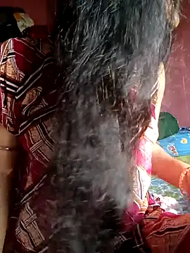 Snapshot of soni2005 chatting on February 26, 2:33 am soni2005 online show from February 26, 2:33 am