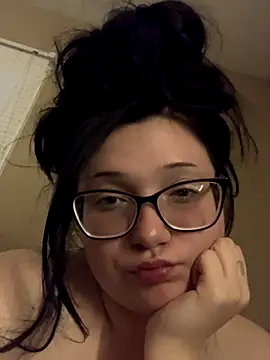 Snapshot of marilynmonroee222 chatting on October 19, 11:46 am marilynmonroee222 online show from October 19, 11:46 am