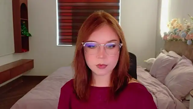 Snapshot of Lilith_Bonheur chatting on May 28, 3:25 am Lilith Bonheur online show from May 28, 3:25 am