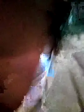 Luyen004 online show from April 8, 9:49 pm