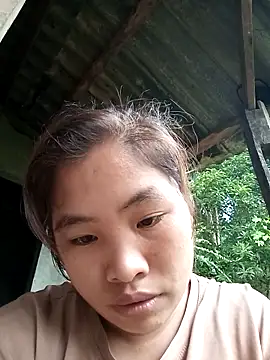 Luyen004 online show from April 5, 11:22 pm