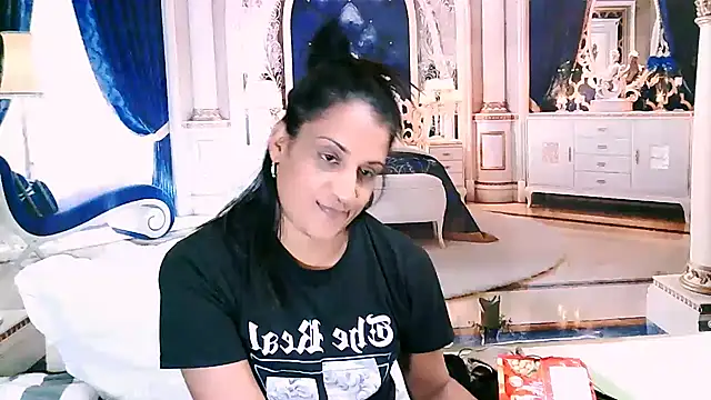 Snapshot of IndianSexcSmyle chatting on October 24, 5:50 am IndianSexcSmyle online show from October 24, 5:50 am