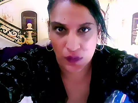 Snapshot of IndianSexcSmyle chatting on September 27, 8:37 pm IndianSexcSmyle online show from September 27, 8:37 pm