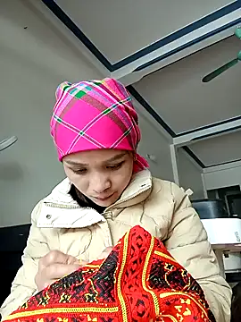 Snapshot of Na_xx chatting on February 2, 2:43 am Na xx online show from February 2, 2:43 am