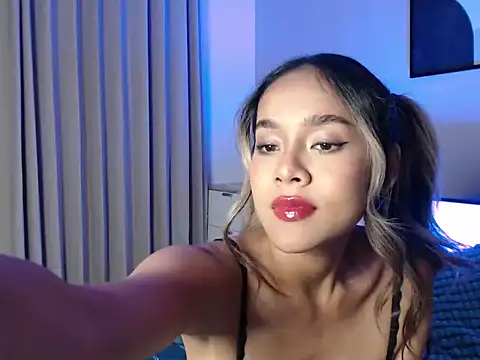 lilypeachxx online show from May 15, 10:30 pm