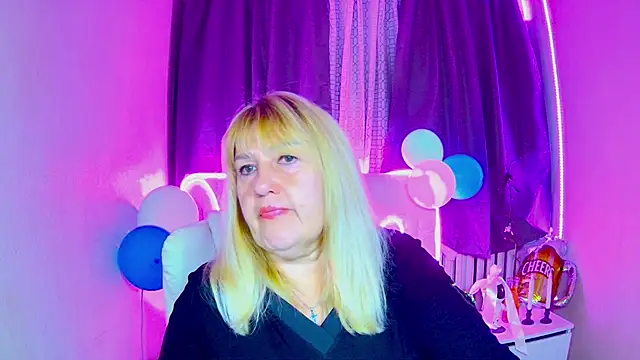 Snapshot of EmmaEllison chatting on September 30, 6:08 am EmmaEllison online show from September 30, 6:08 am