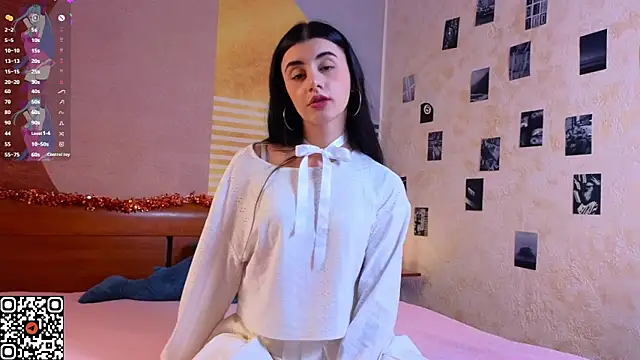 MelanieMooor online show from December 22, 4:29 pm