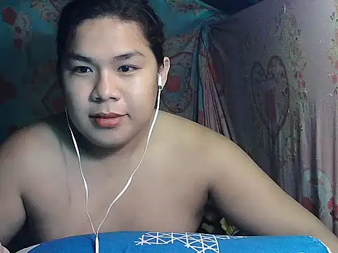 Huntrix2025 online show from June 3, 12:39 pm