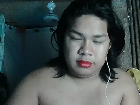 Snapshot of Huntrix2025 chatting on April 19, 1:45 pm Huntrix2025 online show from April 19, 1:45 pm