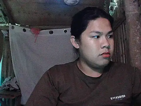 Huntrix2025 online show from April 8, 8:27 am