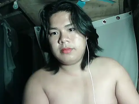 Huntrix2025 online show from April 14, 8:58 pm