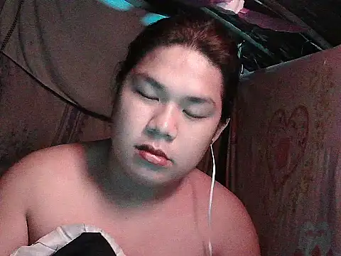 Snapshot of Huntrix2025 chatting on May 26, 8:29 pm Huntrix2025 online show from May 26, 8:29 pm
