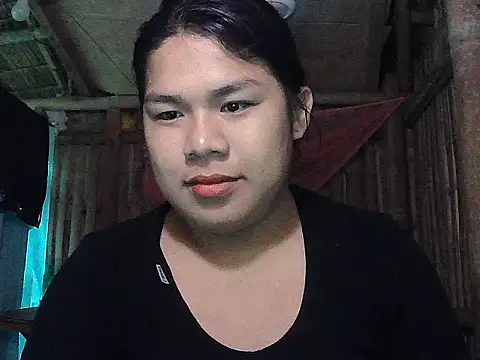 Huntrix2025 online show from April 7, 2:41 pm