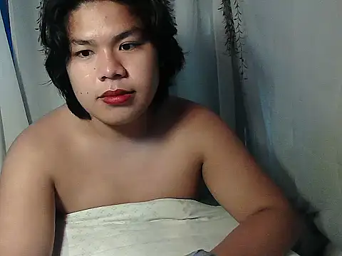 Huntrix2025 online show from December 13, 10:05 pm