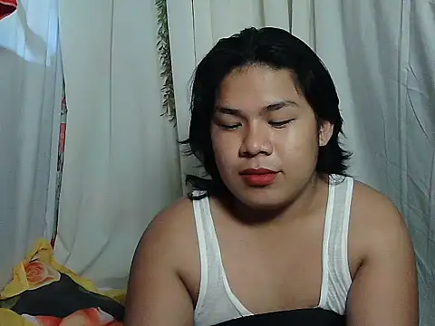 Huntrix2025 online show from March 4, 8:11 am