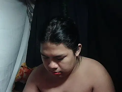 Huntrix2025 online show from April 3, 2:12 pm