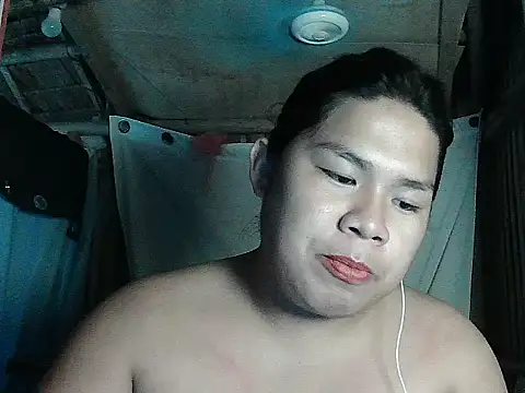 Huntrix2025 online show from April 12, 12:52 pm