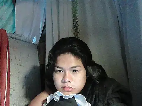 Huntrix2025 online show from February 17, 8:50 pm