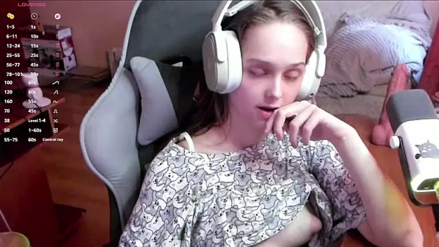 SharybbFace online show from April 3, 3:18 pm