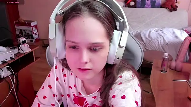 SharybbFace online show from April 14, 3:06 pm