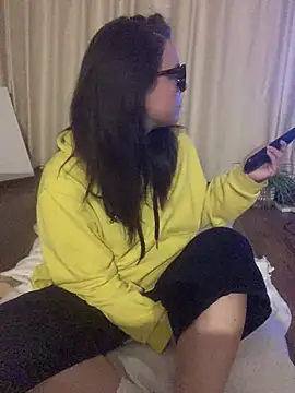 Mia Winters online show from June 14, 9:38 pm