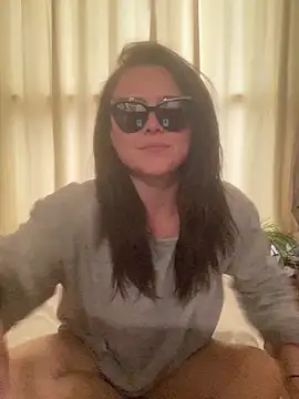 Mia Winters online show from June 11, 7:33 pm