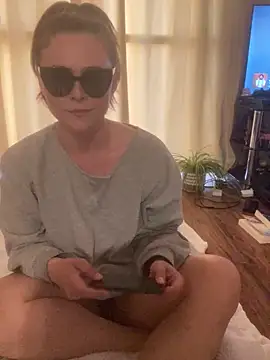 Mia Winters online show from June 21, 8:25 pm