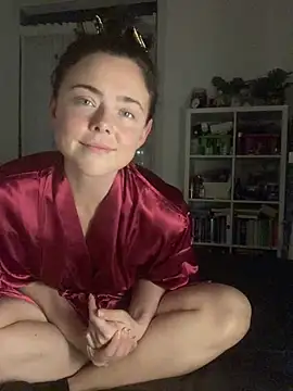 Mia Winters online show from November 7, 7:18 pm