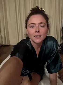 Mia Winters online show from November 8, 5:27 pm